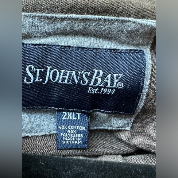 St. John’s Bay Men’s - Picture 2 of 4